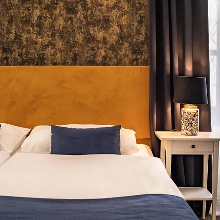 Hotel Bluebell 3*