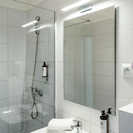 فندق Bluebell 3*