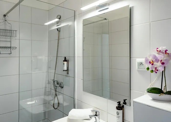 Отель Bluebell 3*