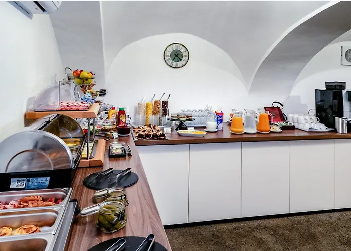 Отель Bluebell 3*